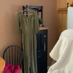 Kahki Jumpsuit  color easy wear easy care.small